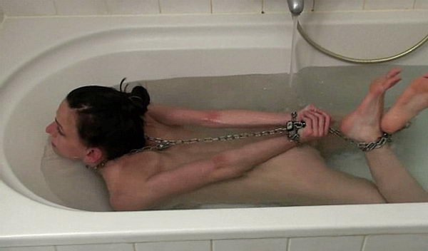 Tatum pierce takes bondage bath image