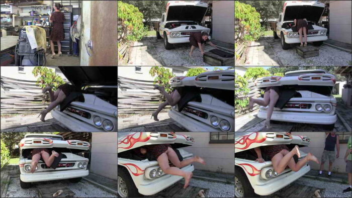 fayt FaythStuckUnderTruckHood.mp4 700x394