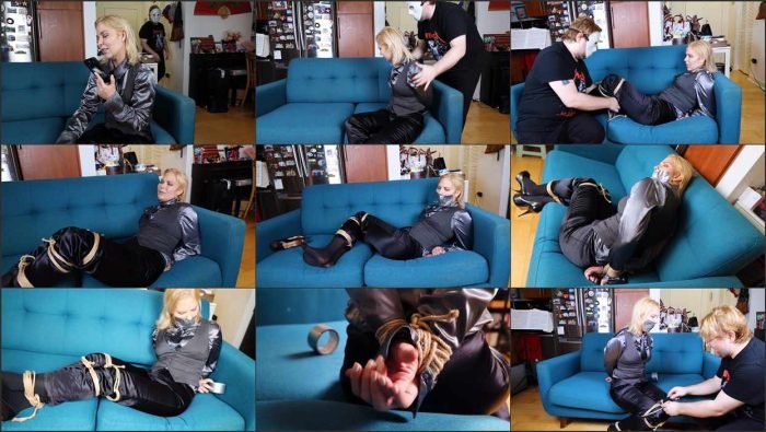 hllr AnnaLeeAirAttendant.mp4 700x395