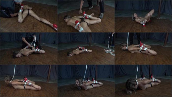 lew rub Lora No Time To Relax.mp4 700x395