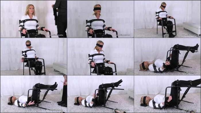 qc QCBBBlindSideChick.mp4 700x395