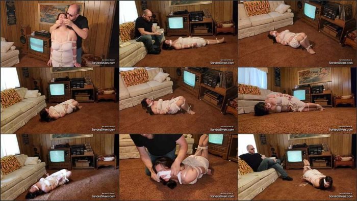 ssilv 3472 746 Ben Liz disco escape attempt.mp4 700x395