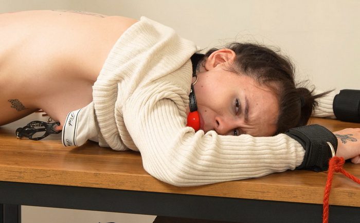 Жетілген әйелдер жас жігіттермен порно онлайн Сезімділікті арттыру үшін жыныстық позициялар