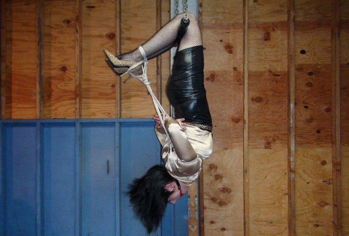 Лесбилер бір-бірін сорып алады